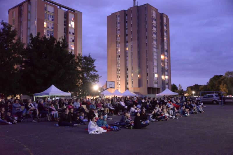 Séance « cinéma de plein air » au quartier Anthouard-Pré l’Évêque