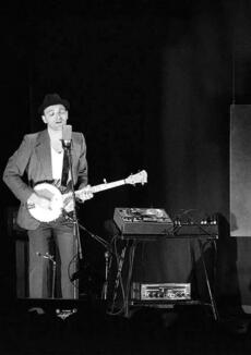 Spectacle Dada Blues